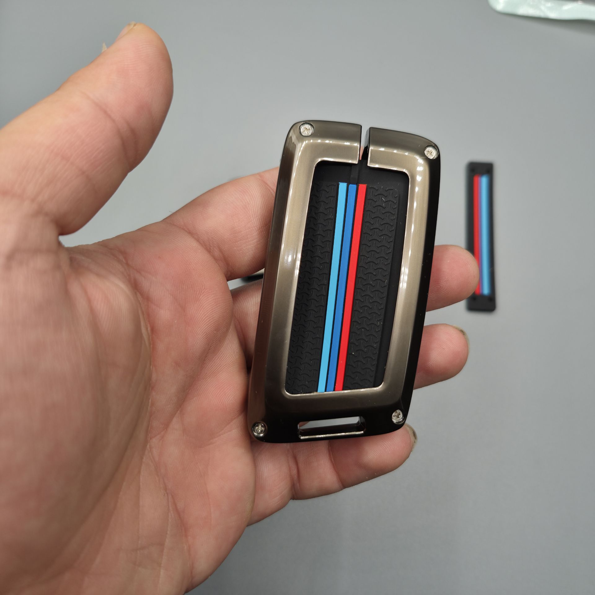 قاب ریموت خودرو لندکروز 4 دکمه