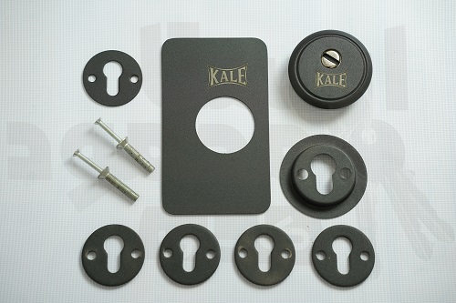 رزت و صفحه مشکی